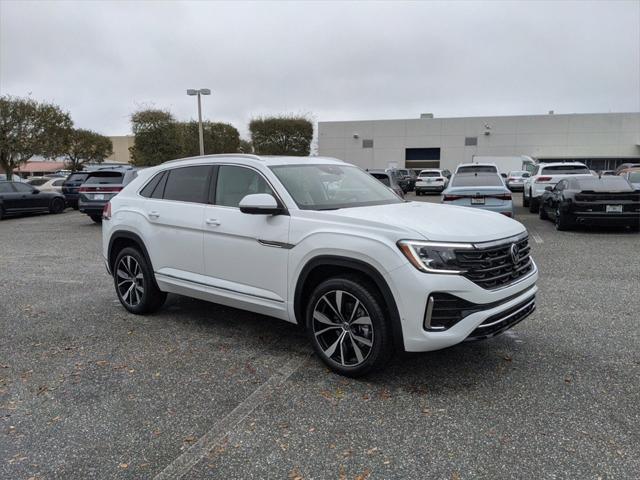 Photo of 2025 Opal White Volkswagen Atlas Cross Sport