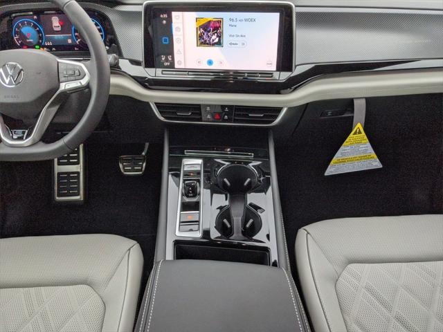 Photo of 2025 Opal White Volkswagen Atlas Cross Sport