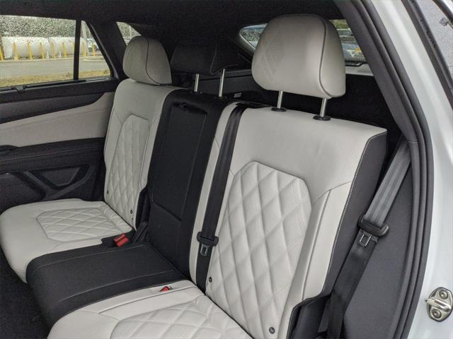 Photo of 2025 Opal White Volkswagen Atlas Cross Sport