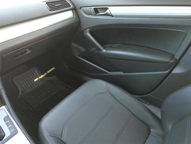 Photo of 2019 Fortana Red Metallic Volkswagen Passat