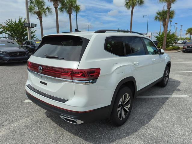 Photo of 2026 Opal White Volkswagen Atlas