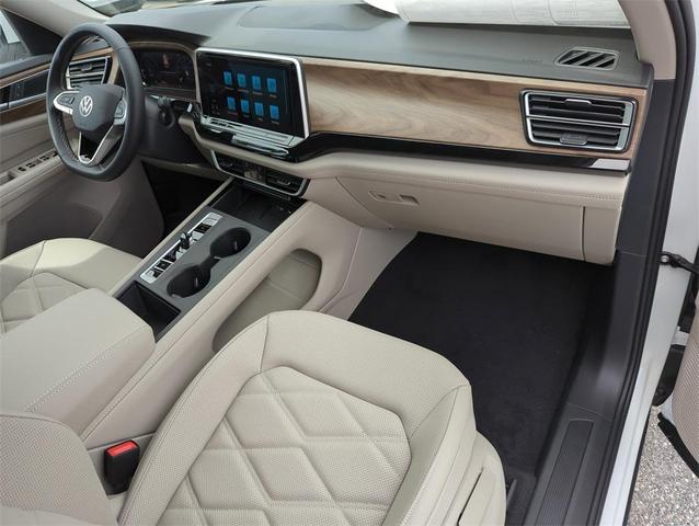 Photo of 2026 Opal White Volkswagen Atlas
