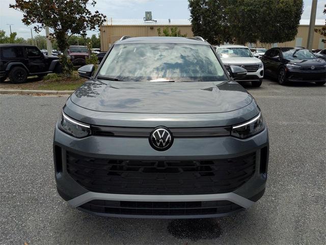 Photo of 2025 Platinum Volkswagen Tiguan