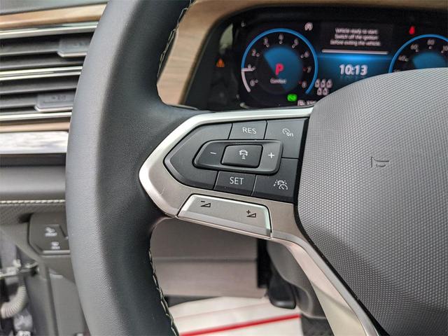 Photo of 2025 Gray Volkswagen Atlas