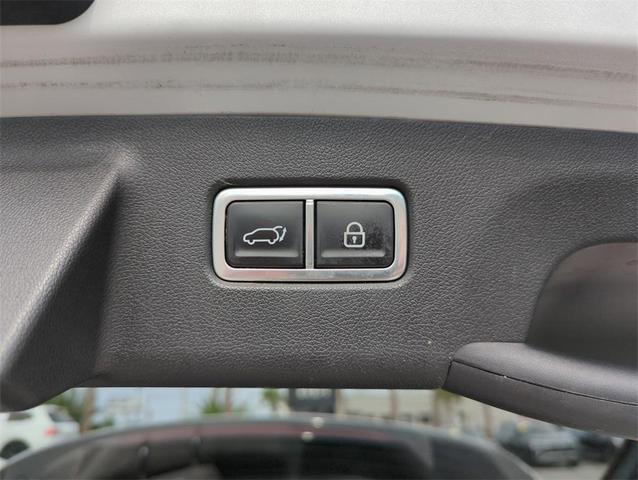 Photo of 2021 Sparkling Silver Kia Sorento