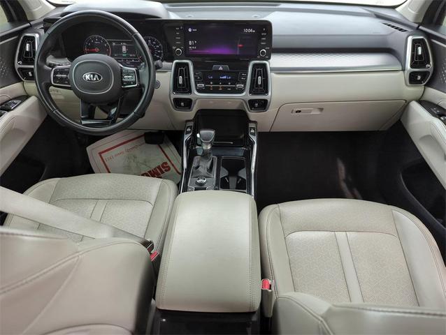 Photo of 2021 Sparkling Silver Kia Sorento