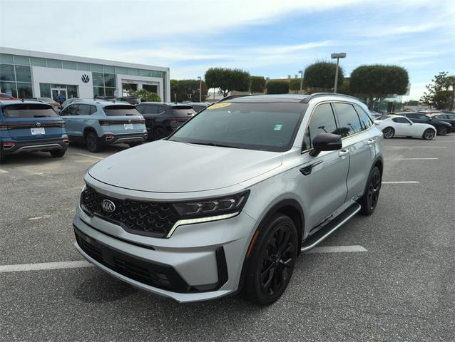 Photo of 2021 Sparkling Silver Kia Sorento