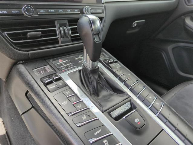 Photo of 2021 White Porsche Macan