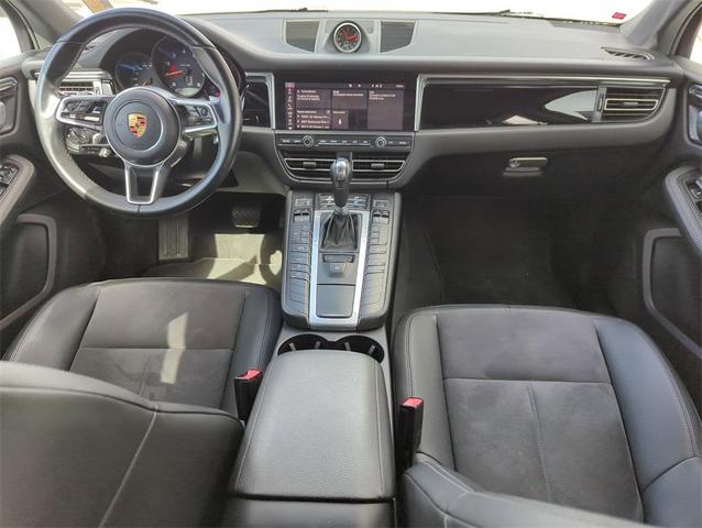 Photo of 2021 White Porsche Macan