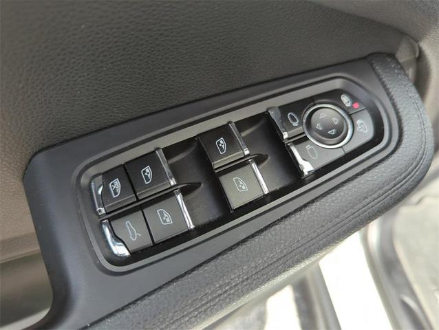 Photo of 2021 White Porsche Macan