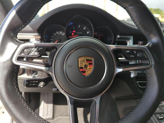 Photo of 2021 White Porsche Macan