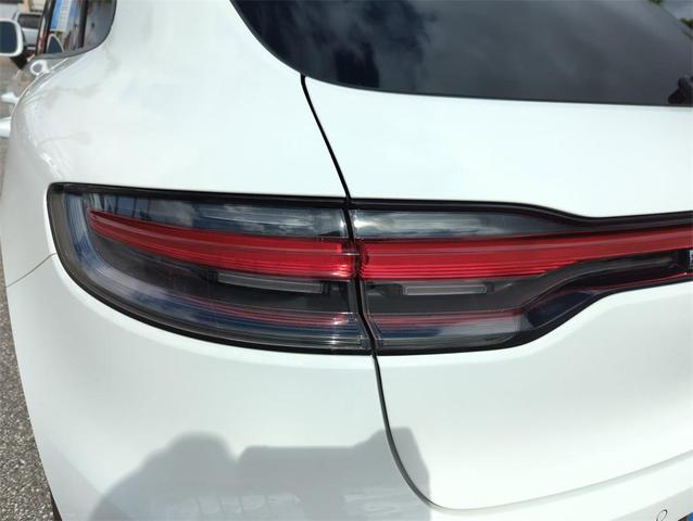 Photo of 2021 White Porsche Macan
