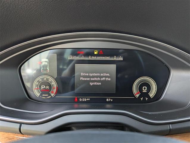 Photo of 2022 Florett Silver Metallic Audi Q5