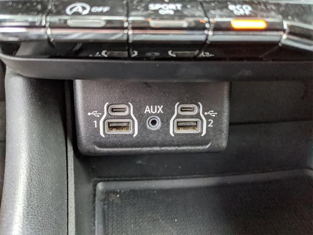 Photo of 2022 DB Black Crystal Clearcoat Dodge Durango