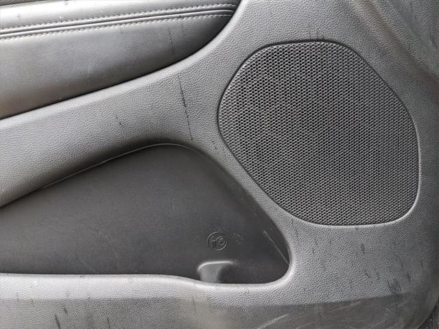 Photo of 2022 DB Black Crystal Clearcoat Dodge Durango