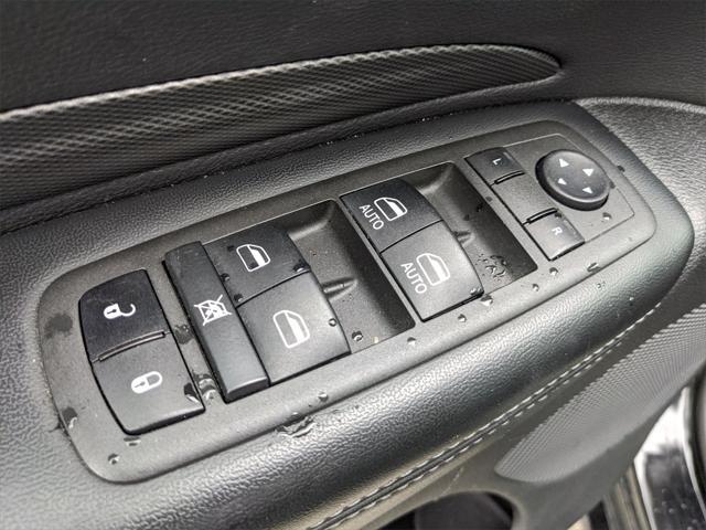 Photo of 2022 DB Black Crystal Clearcoat Dodge Durango
