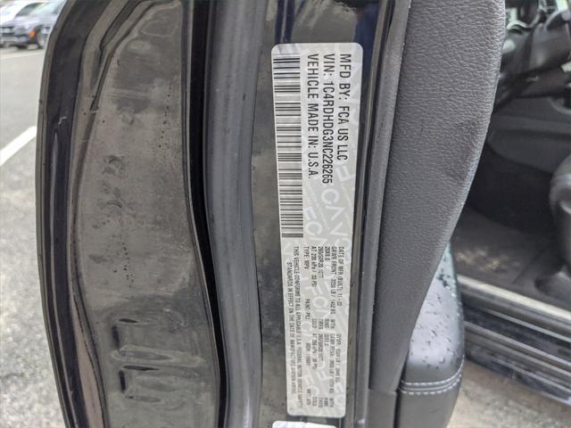 Photo of 2022 DB Black Crystal Clearcoat Dodge Durango
