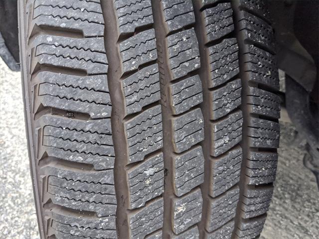 Photo of 2022 DB Black Crystal Clearcoat Dodge Durango