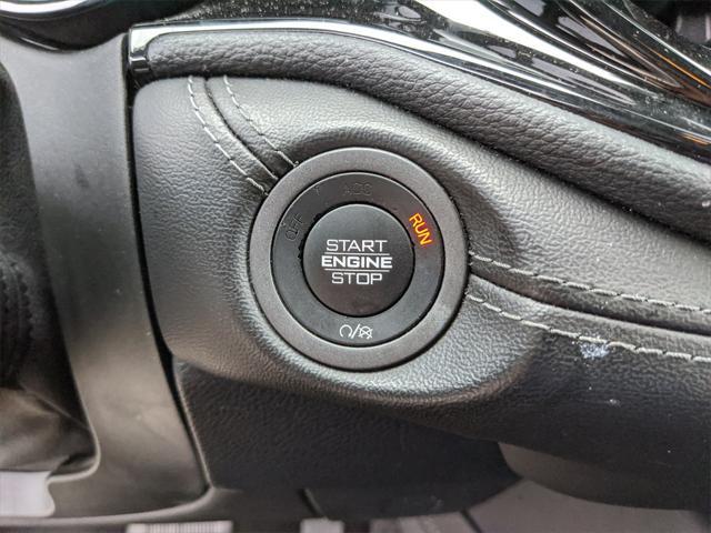 Photo of 2022 DB Black Crystal Clearcoat Dodge Durango