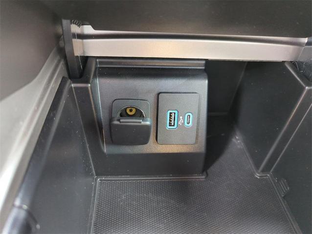 Photo of 2020 Blue Metallic Ford Explorer
