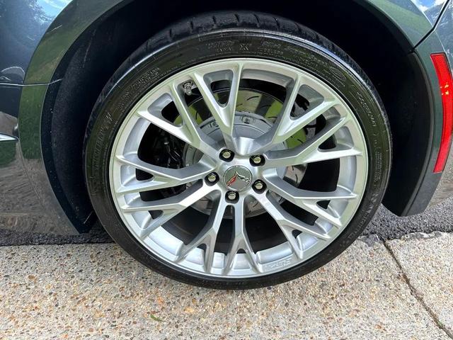 Photo of 2019 Shadow Gray Metallic Chevrolet Corvette