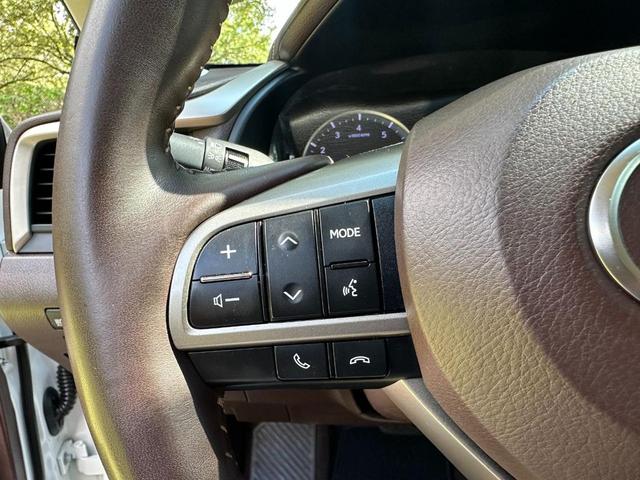 Photo of 2019 Pearl White Lexus RX 350
