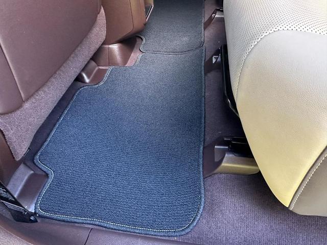 Photo of 2019 Pearl White Lexus RX 350
