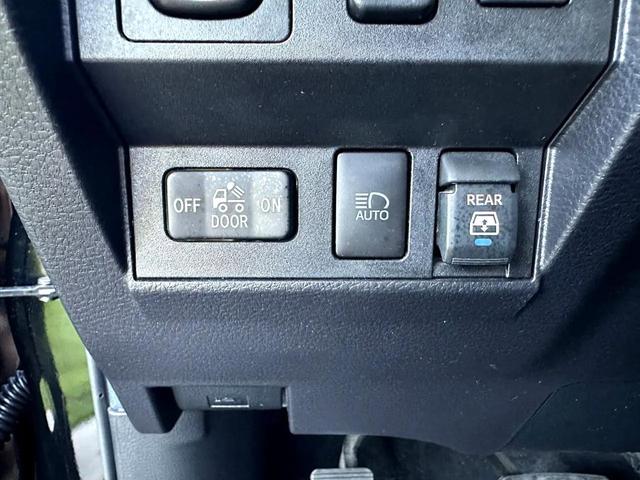 Photo of 2021 Midnight Black Metallic Toyota Tundra