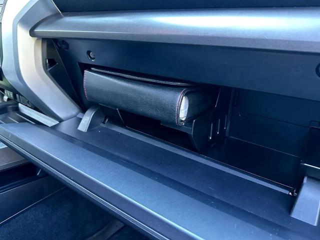 Photo of 2021 Midnight Black Metallic Toyota Tundra