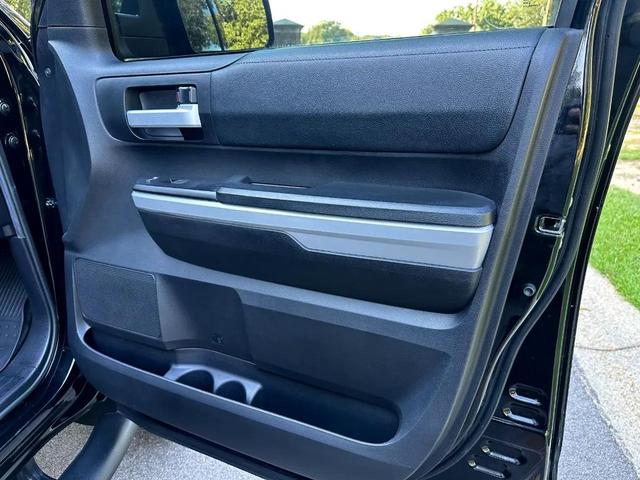 Photo of 2021 Midnight Black Metallic Toyota Tundra