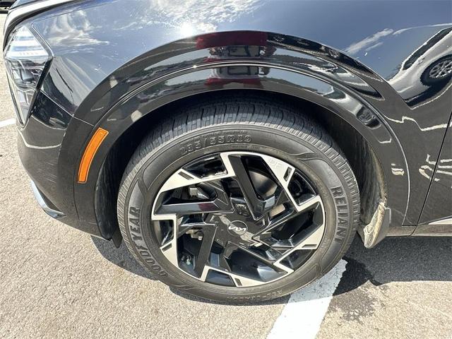 Photo of 2023 Ebony Black Kia Sportage