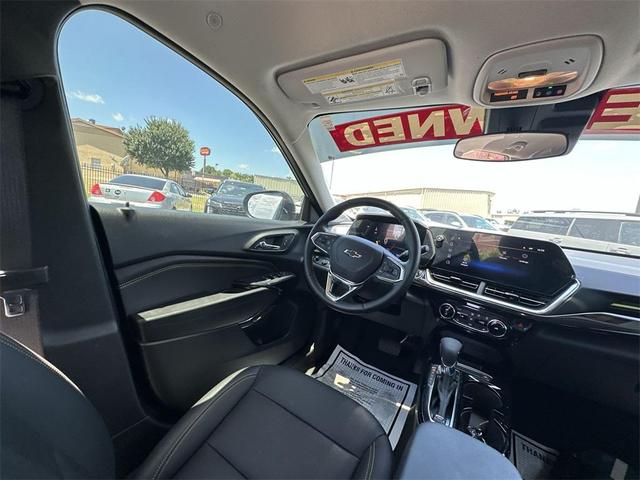 Photo of 2025 Sterling Gray Metallic Chevrolet Trax