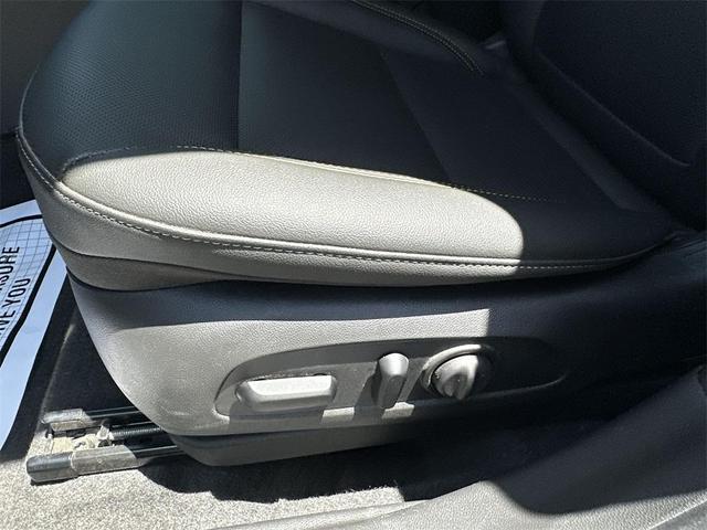 Photo of 2025 Sterling Gray Metallic Chevrolet Trax