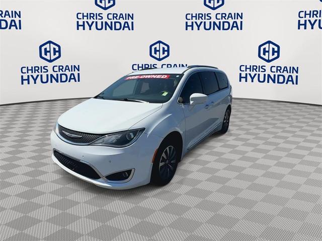 Photo of 2020 Bright White Clearcoat Chrysler Pacifica