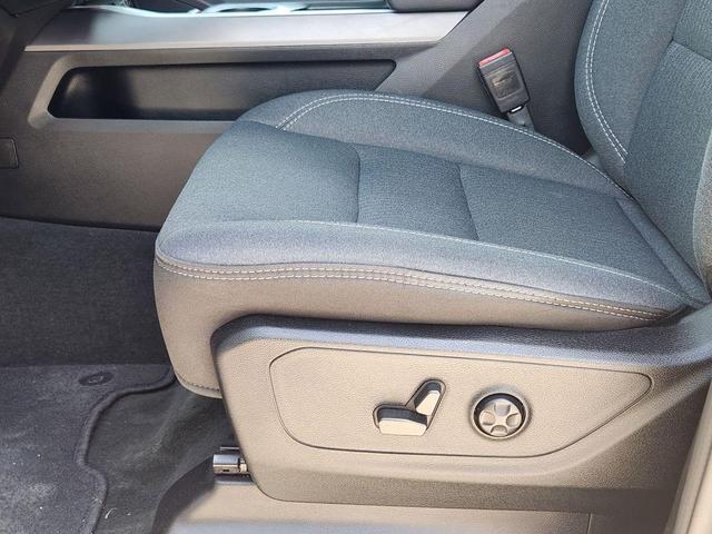 Photo of 2021 Diamond Black Crystal Pearlcoat RAM 1500