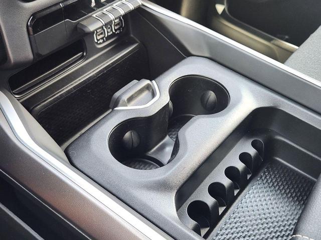 Photo of 2021 Diamond Black Crystal Pearlcoat RAM 1500
