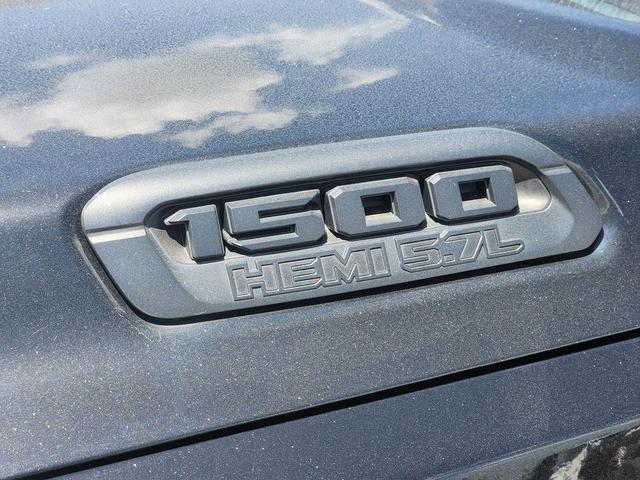 Photo of 2021 Diamond Black Crystal Pearlcoat RAM 1500
