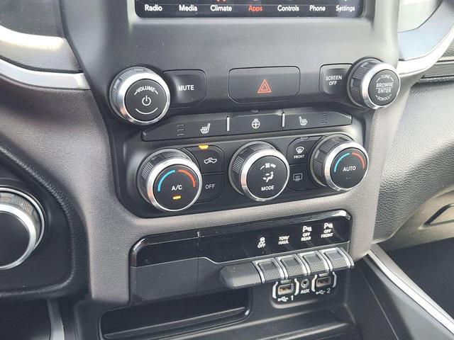 Photo of 2021 Diamond Black Crystal Pearlcoat RAM 1500