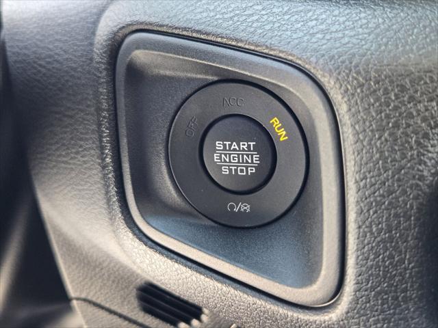 Photo of 2025 Bright White Clearcoat Jeep Wrangler