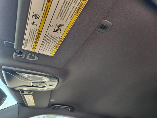 Photo of 2025 Silver Zynith Metallic Clearcoat Jeep Compass