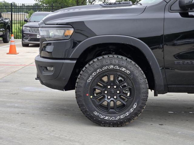 Photo of 2025 Diamond Black Crystal Pearlcoat RAM 1500