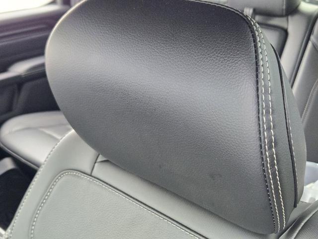 Photo of 2025 Diamond Black Crystal Pearlcoat RAM 1500