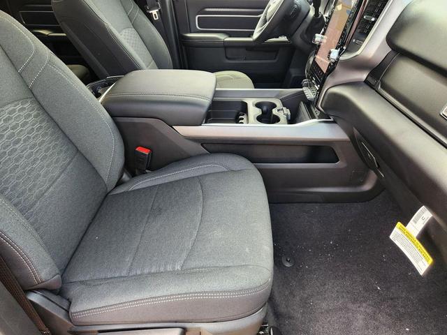 Photo of 2025 Granite Crystal Metallic Clearcoat RAM 2500