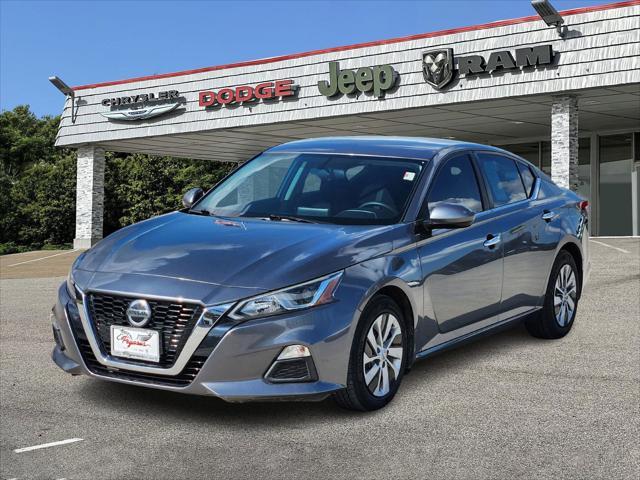 Photo of 2020 Gun Metallic Nissan Altima