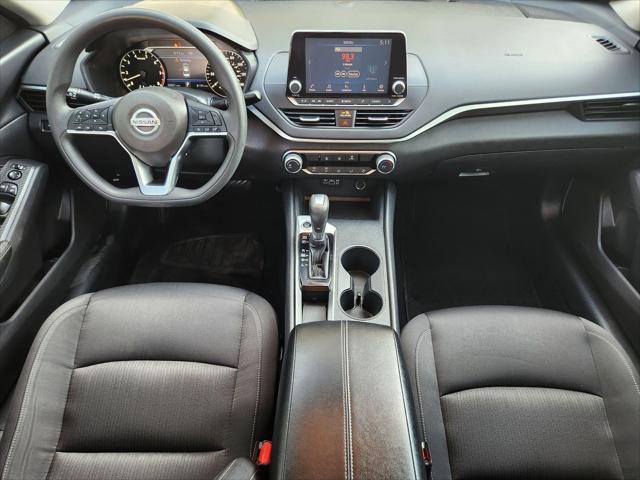 Photo of 2020 Gun Metallic Nissan Altima
