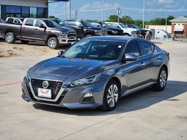 Photo of 2020 Gun Metallic Nissan Altima