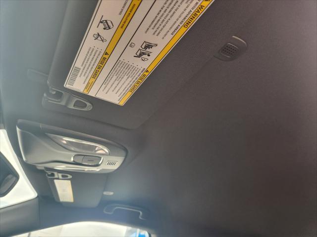 Photo of 2025 Silver Zynith Metallic Clearcoat Jeep Compass