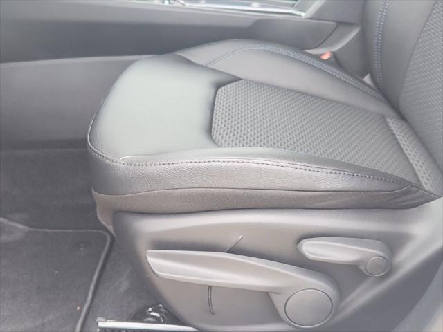 Photo of 2025 Silver Zynith Metallic Clearcoat Jeep Compass