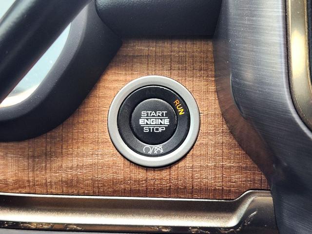 Photo of 2024 Pearl White RAM 3500