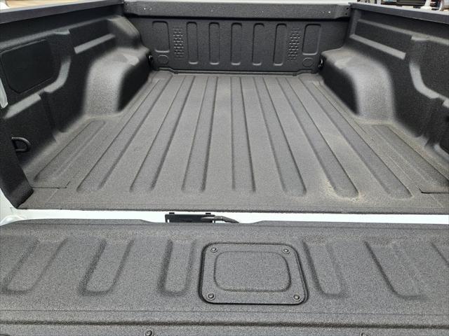 Photo of 2025 Bright White Clearcoat Jeep Gladiator